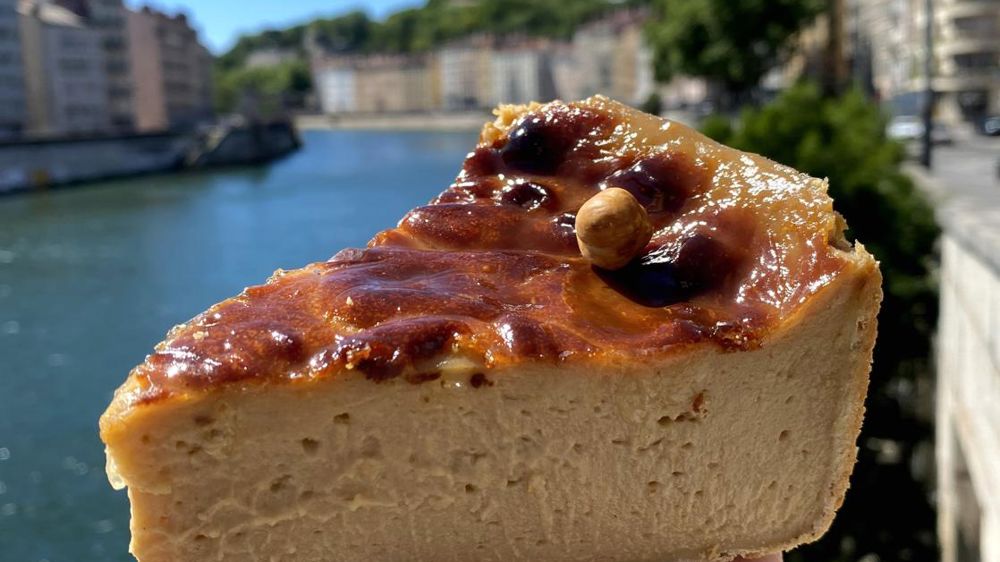 L’ultra-gourmand Flanboyant à la noisette, un des parfums best-sellers, se met en scène à Lyon et sur les réseaux sociaux. © B. Guicheteau